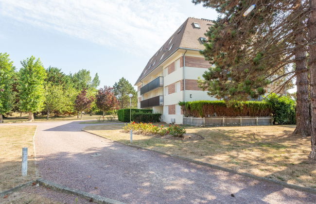 2 bedroom Apartment in Villers-sur-Mer with garden - Photo 16