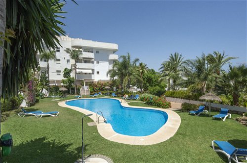 Foto 10 - Apartamento de 3 quartos em Marbella com piscina e vistas do mar