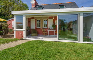 Photo 1 - Maison de 1 chambre à Pouldreuzic avec jardin et vues à la mer