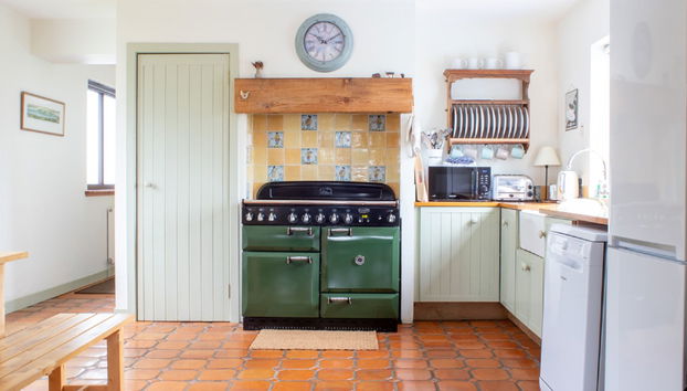 4 bedroom House in Portree with garden and terrace - Photo 4
