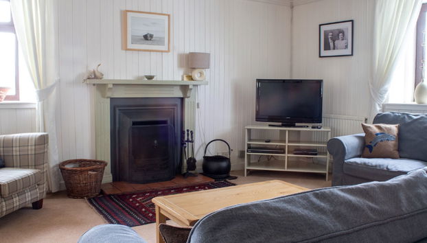 4 bedroom House in Portree with garden and terrace - Photo 2
