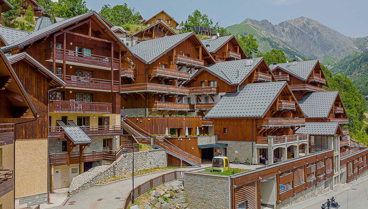 Apartment mit 2 Schlafzimmern in Vaujany mit schwimmbad und terrasse - Foto 1