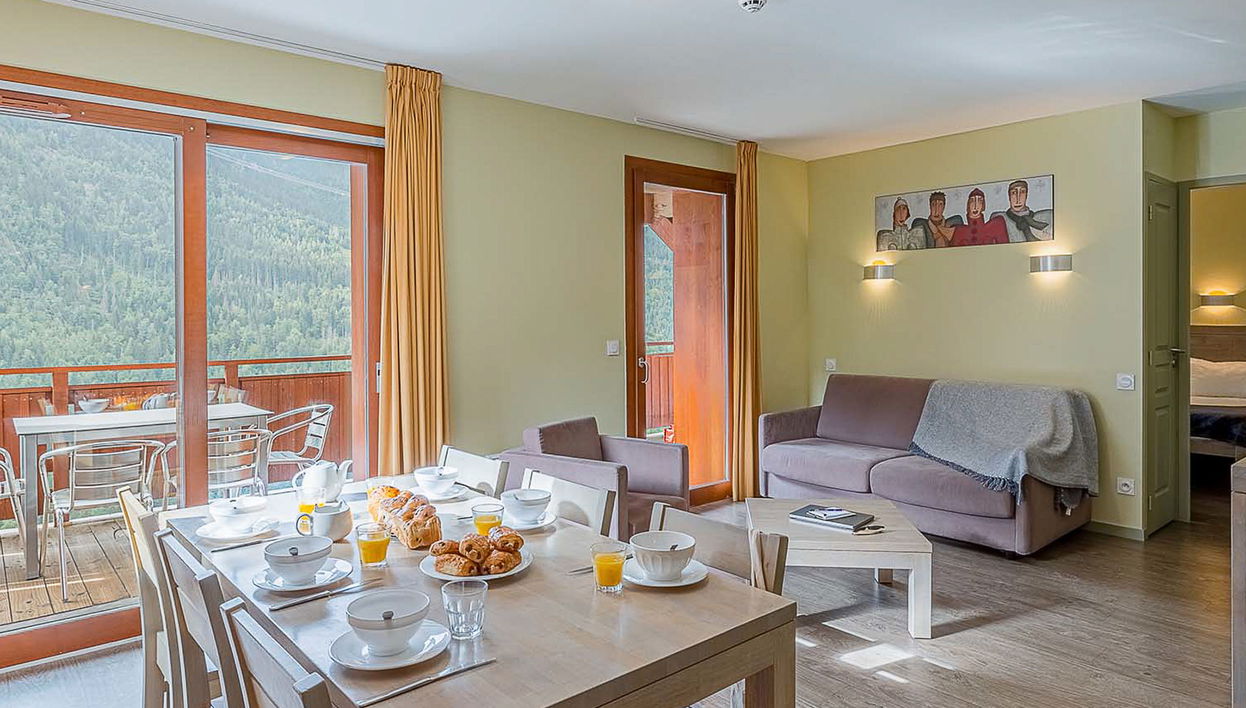 Apartment mit 1 Schlafzimmer in Vaujany mit schwimmbad und terrasse - Foto 1