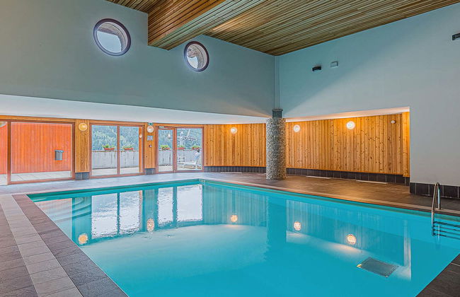 3 bedroom Apartment in Vaujany with swimming pool and terrace - Photo 2
