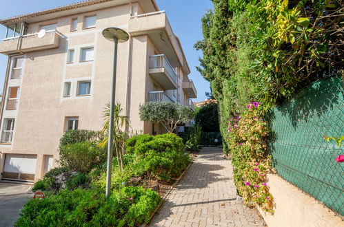 Photo 25 - Appartement de 1 chambre à Fréjus avec jardin et terrasse