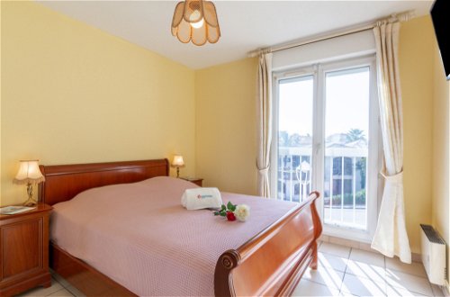 Foto 3 - Appartamento con 1 camera da letto a Fréjus con terrazza e vista mare