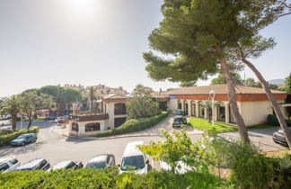 Foto 1 - Apartamento de 1 habitación en Fréjus con terraza y vistas al mar