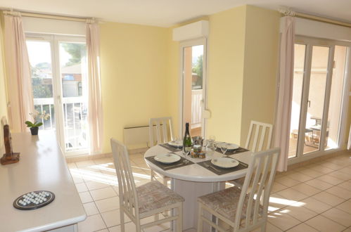 Foto 8 - Apartamento de 1 quarto em Fréjus com jardim e terraço