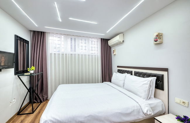 Bright Apart Hotel - Photo 40