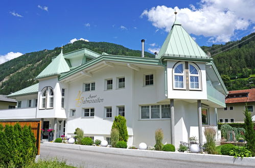 Foto 1 - Apartamento de 2 quartos em Ried im Oberinntal com jardim e vista para a montanha