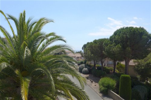 Foto 21 - Apartamento de 2 habitaciones en Fréjus con piscina y vistas al mar