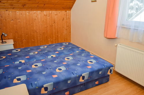 Foto 13 - Casa con 4 camere da letto a Fonyód con piscina privata e vista mare