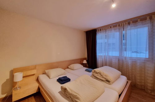 Foto 6 - Appartamento con 3 camere da letto a Saas-Fee con giardino e sauna