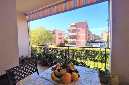 Photo 2 - 1 bedroom Apartment in Follonica with terrace