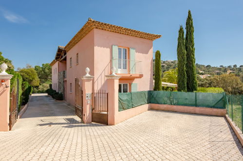 Foto 16 - Apartamento de 2 quartos em Sainte-Maxime com piscina e jardim