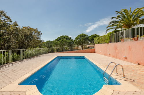 Foto 14 - Apartamento de 2 quartos em Sainte-Maxime com piscina e jardim