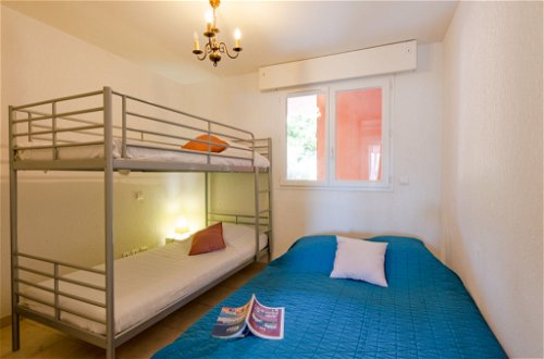 Photo 10 - Appartement de 2 chambres à Sainte-Maxime avec piscine et vues à la mer