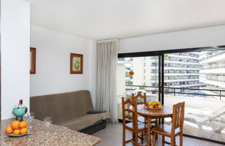 Photo 3 - 1 bedroom Apartment in Salou with swimming pool and sea view