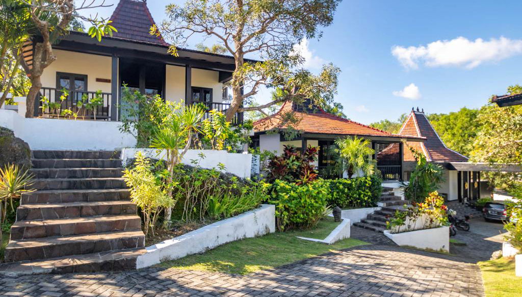 Surya Melasti Exclusive Beach Villa by Sajiwa - Foto 1