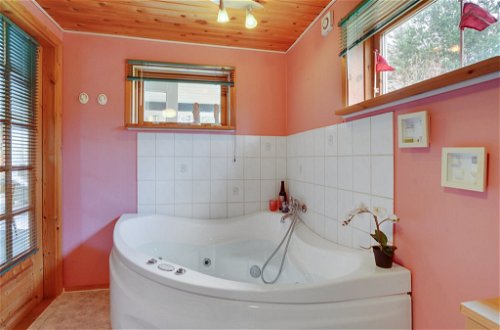 Photo 17 - Maison de 2 chambres à Ulfborg avec terrasse et bain à remous