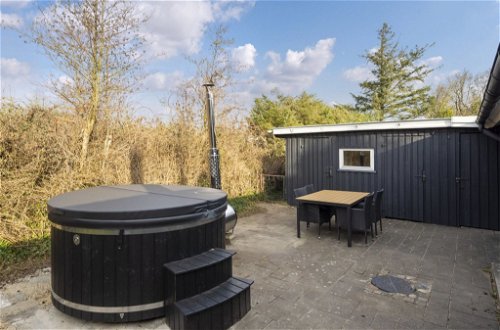 Foto 23 - Casa de 2 quartos em Ulfborg com terraço e banheira de hidromassagem