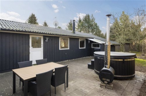 Foto 1 - Casa de 2 habitaciones en Ulfborg con terraza y bañera de hidromasaje