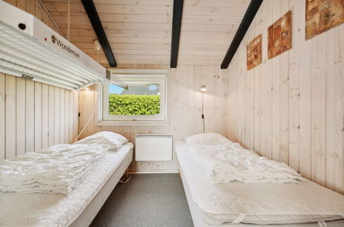 Photo 20 - Maison de 3 chambres à Flovt Strand avec terrasse et sauna