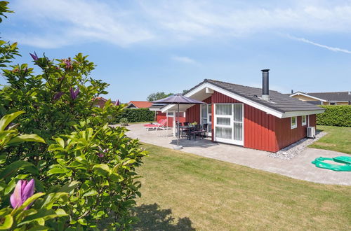 Photo 15 - Maison de 3 chambres à Flovt Strand avec terrasse et sauna