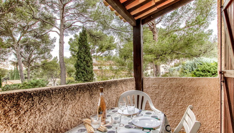 Photo 1 - Apartment in Saint-Cyr-sur-Mer with terrace and sea view