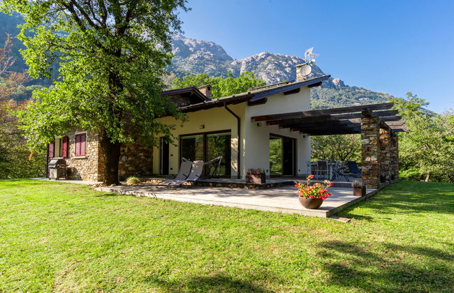 Haus mit 4 Schlafzimmern in Sorico mit garten und terrasse - Foto 1