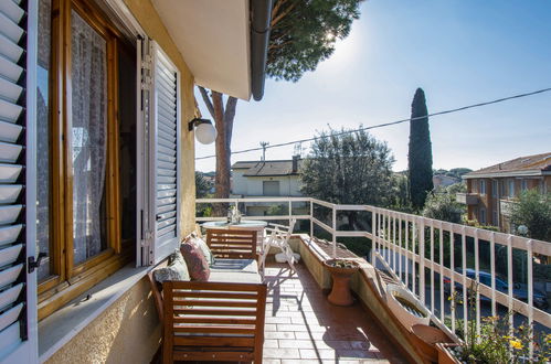 Photo 3 - 2 bedroom Apartment in Castagneto Carducci with garden