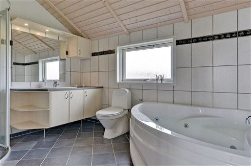 Foto 19 - Haus mit 3 Schlafzimmern in Harboøre mit terrasse und sauna