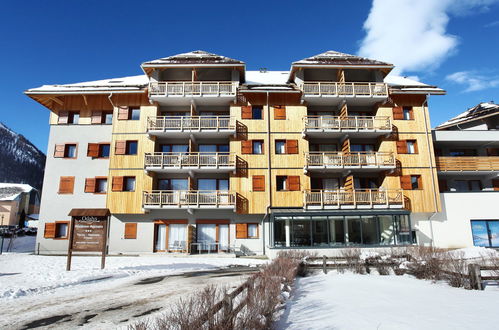 Foto 2 - Appartamento con 1 camera da letto a Le Monêtier-les-Bains con piscina e sauna