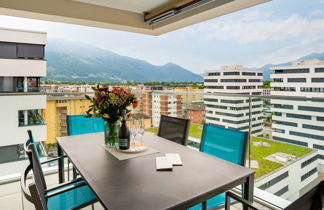 Foto 2 - Appartamento con 3 camere da letto a Locarno con vista sulle montagne
