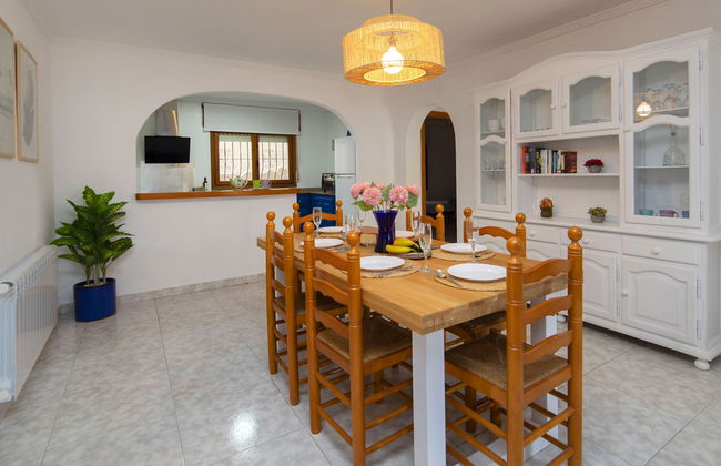 Casa de 4 quartos em Calp com piscina privada e jardim - Foto 7