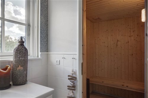 Foto 8 - Haus mit 4 Schlafzimmern in Blokhus mit terrasse und sauna