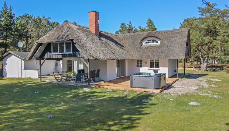 Photo 1 - Maison de 4 chambres à Vejers Strand avec terrasse et bain à remous