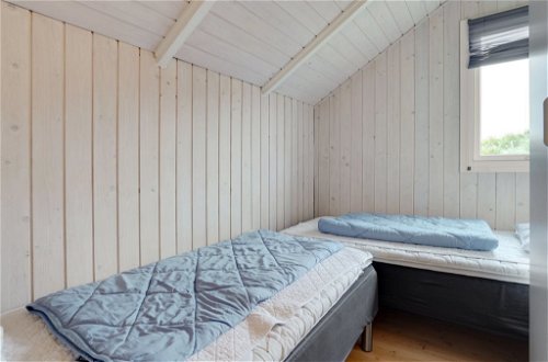 Photo 18 - Maison de 3 chambres à Rindby Strand avec terrasse et bain à remous