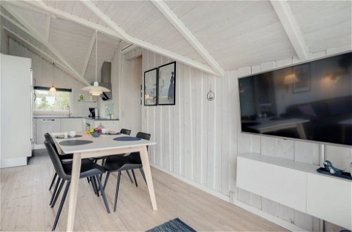 Foto 9 - Casa con 3 camere da letto a Rindby Strand con terrazza e vasca idromassaggio