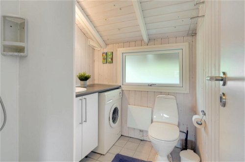 Photo 7 - Maison de 3 chambres à Rindby Strand avec terrasse et bain à remous