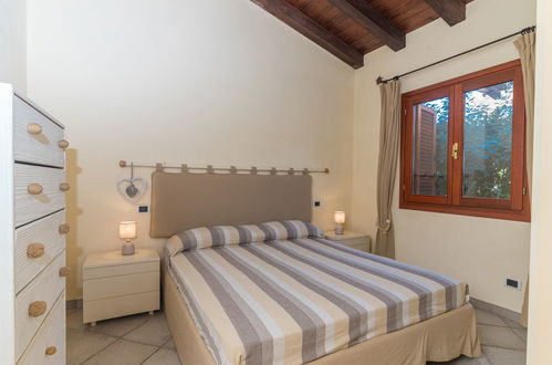 Foto 9 - Appartamento con 2 camere da letto a Golfo Aranci con piscina e vista mare