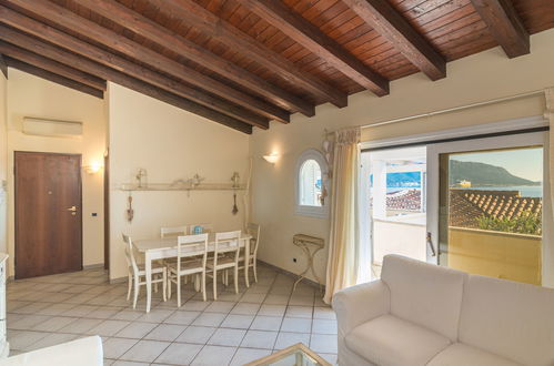 Foto 5 - Apartamento de 2 quartos em Golfo Aranci com piscina e vistas do mar