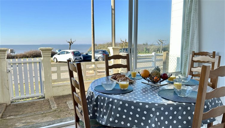 Foto 1 - Casa de 3 quartos em Saint-Michel-Chef-Chef com vistas do mar