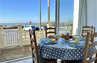 Foto 1 - Casa de 3 quartos em Saint-Michel-Chef-Chef com vistas do mar