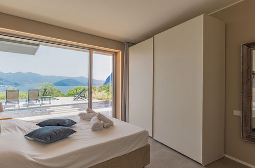 Foto 12 - Casa con 5 camere da letto a Riva di Solto con piscina privata e giardino