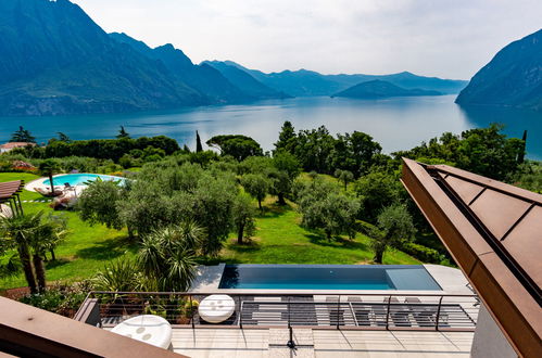 Foto 55 - Casa con 5 camere da letto a Riva di Solto con piscina privata e vista sulle montagne