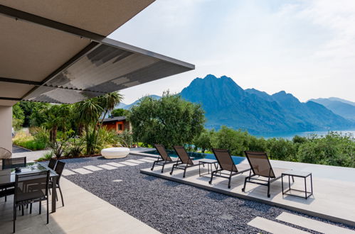 Foto 58 - Casa de 5 habitaciones en Riva di Solto con piscina privada y vistas a la montaña