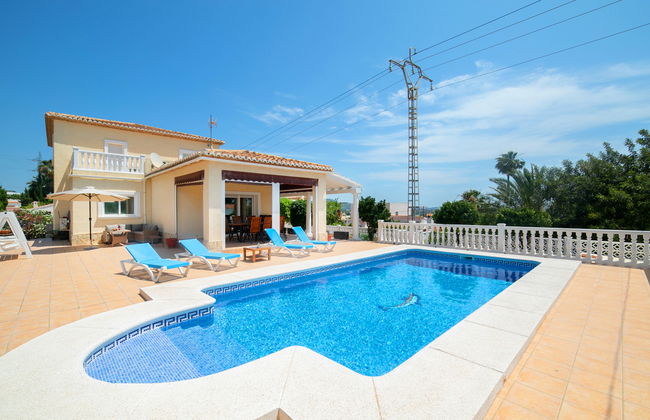 Casa de 7 quartos em Calp com piscina privada e jardim - Foto 1