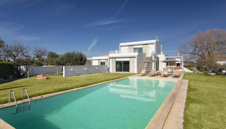 Foto 1 - Casa de 6 quartos em Lagoa com piscina privada e jardim