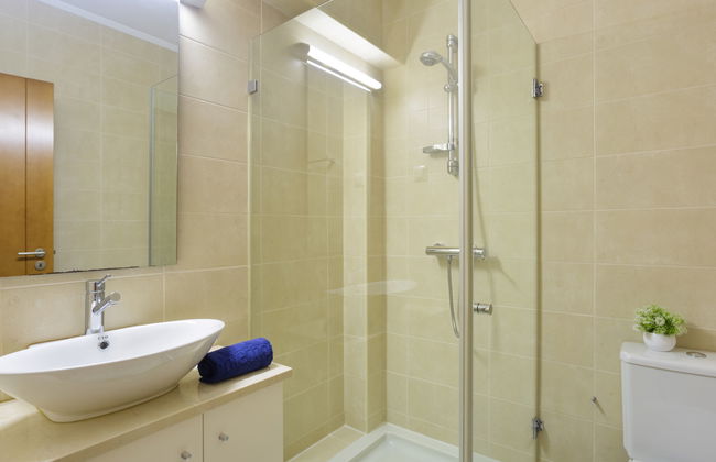 Casa de 6 quartos em Lagoa com piscina privada e jardim - Foto 11